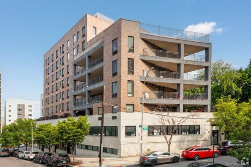 545 E 166th Street, New York, NY, 10456 | Card Image