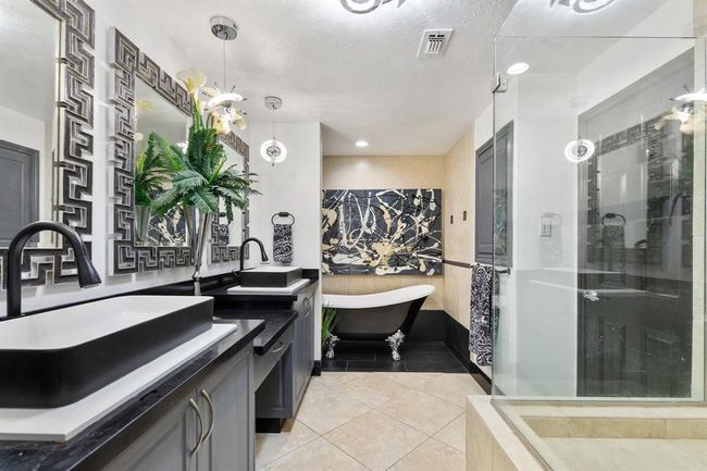 APT-2404 - 3350 Mccue Rd, Condo with 3 bedrooms, 3 bathrooms and 2 parking in Houston TX | Image 32