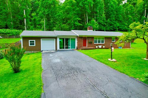 916 Hollow Rd, Marion, VA, 24354-3510 | Card Image