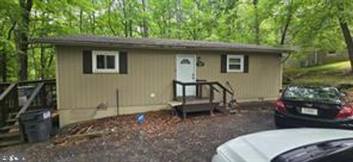 254 Overlook Dr, East Stroudsburg, PA, 18301-6897 | Card Image