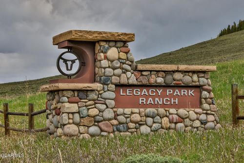 1086 Meadow Pkwy, Granby, CO, 80446-4602 | Card Image