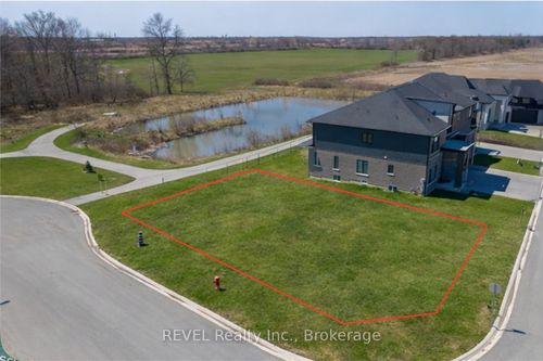 7547 Sherrilee Cres, Niagara Falls, ON, L2H3T4 | Card Image