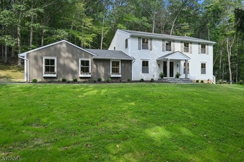 140 Hacklebarney Rd, Chester, NJ, 07930-3208 | Card Image
