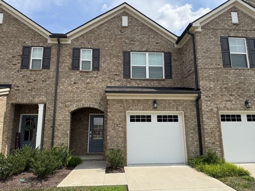 177 Fister Dr, Lebanon, TN, 37090-2070 | Card Image