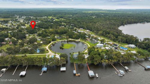 209 Park Ave, Crescent City, FL, 32112-4735 | Card Image