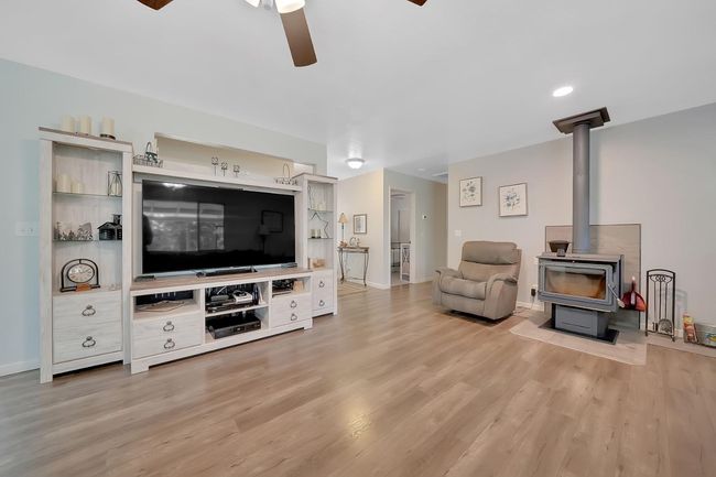 16842 Broken Oak Rd, House other with 2 bedrooms, 3 bathrooms and null parking in Pioneer CA | Image 9
