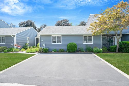 195-195 Alicia Dr, Babylon, NY, 11703-4040 | Card Image