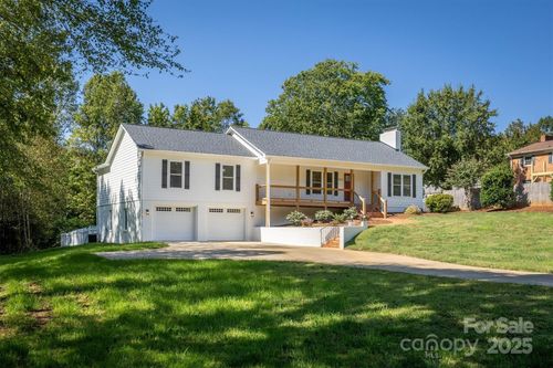 2912 Woodstream Dr, Valdese, NC, 28690-9448 | Card Image