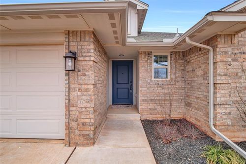 9005 Sw 48th Ter, Oklahoma City, OK, 73179-9709 | Card Image