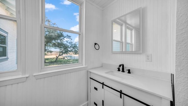 518 Private Road 902, House other with 3 bedrooms, 2 bathrooms and null parking in Mingus TX | Image 10