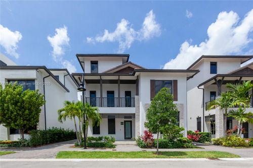 8173 Nw 47th Ter, Doral, FL, 33166-5684 | Card Image