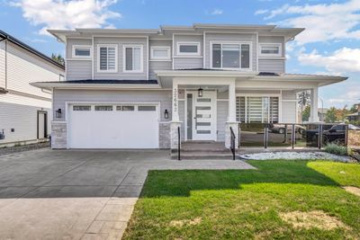 32662 Carter Ave, House other with 6 bedrooms, 4 bathrooms and 4 parking in Mission BC | Image 2