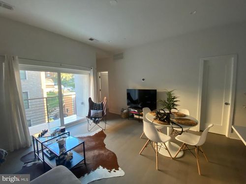 8-4008 Edmunds St Nw, WASHINGTON, DC, 20007-1297 | Card Image