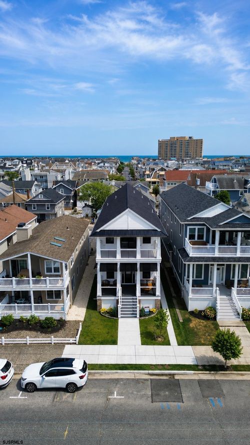 2nd-fl-229 Ocean Ave, Ocean City, NJ, 08226-4151 | Card Image