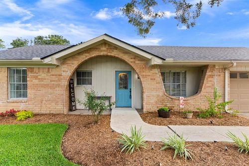 2605 Perry Ln, Alvin, TX, 77511-3818 | Card Image