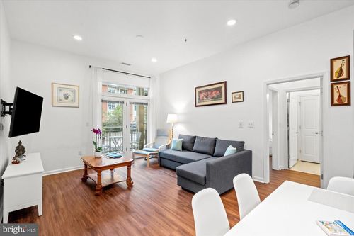 104-309 Holland Ln, ALEXANDRIA, VA, 22314-6105 | Card Image