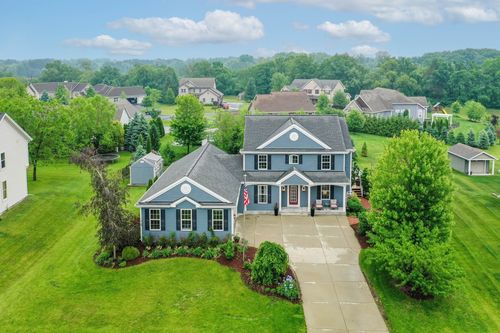 148 Arnold Ct, Dousman, WI, 53118-8848 | Card Image
