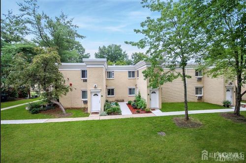 apt-1b-7 Lake Ave, East Brunswick, NJ, 08816-1818 | Card Image