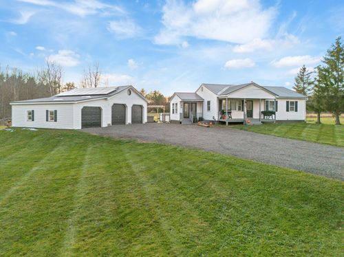 914 Bellsqueeze Road, Clinton, ME, 04927 | Card Image