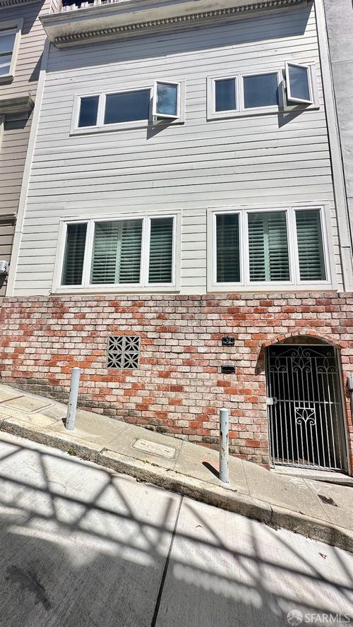 52 Genoa Pl, San Francisco, CA, 94133-3402 | Card Image