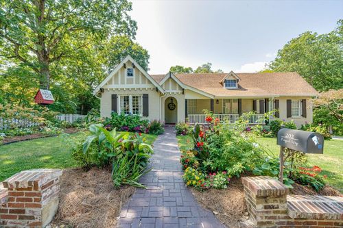 202 Prospect Way, Lookout Mountain, TN, 37350-1319 | Card Image