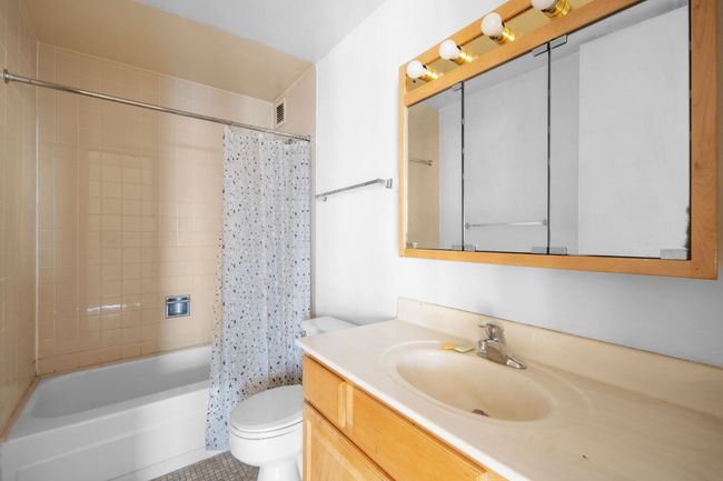 APT-10J - 6700 S South Shore Dr, Condo with 1 bedrooms, 1 bathrooms and 1 parking in CHICAGO IL | Image 9