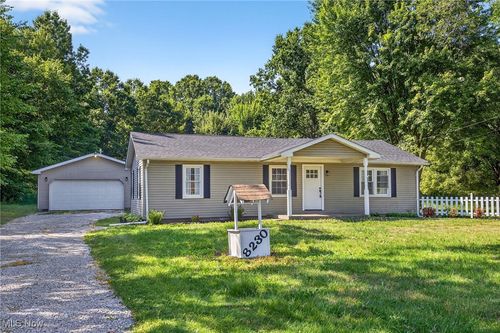 8230 Drake Stateline Rd Ne, Burghill, OH, 44404-9719 | Card Image