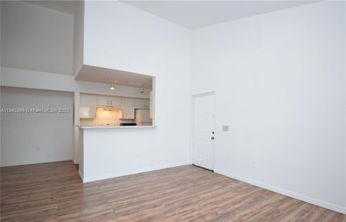 apt-304-631 Sw 111th Ln, Pembroke Pines, FL, 33025-7018 | Card Image