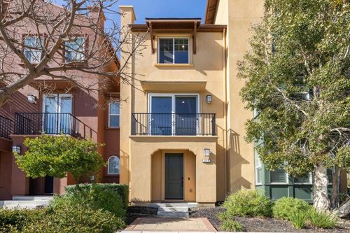 379 Derby Ave, San Mateo, CA, 94403 | Card Image