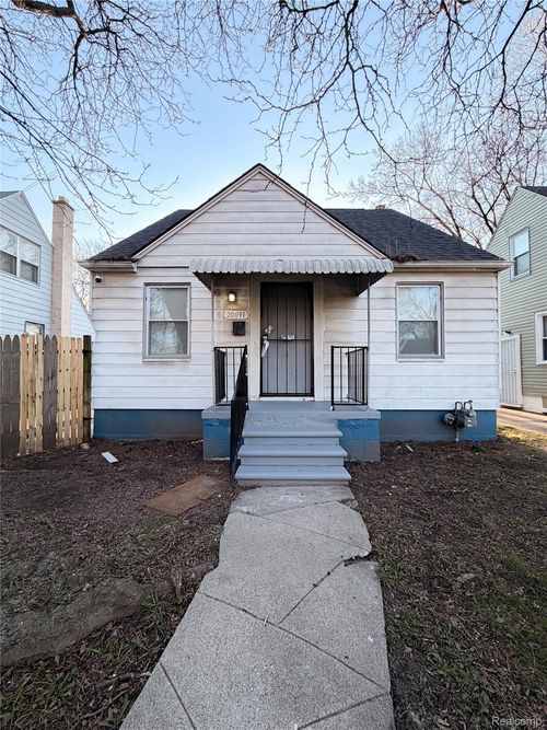20091 Barlow St, Detroit, MI, 48205-1058 | Card Image