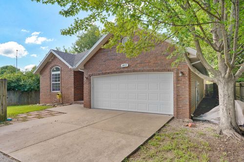 3977 W Beechwood St, Springfield, MO, 65807-8116 | Card Image