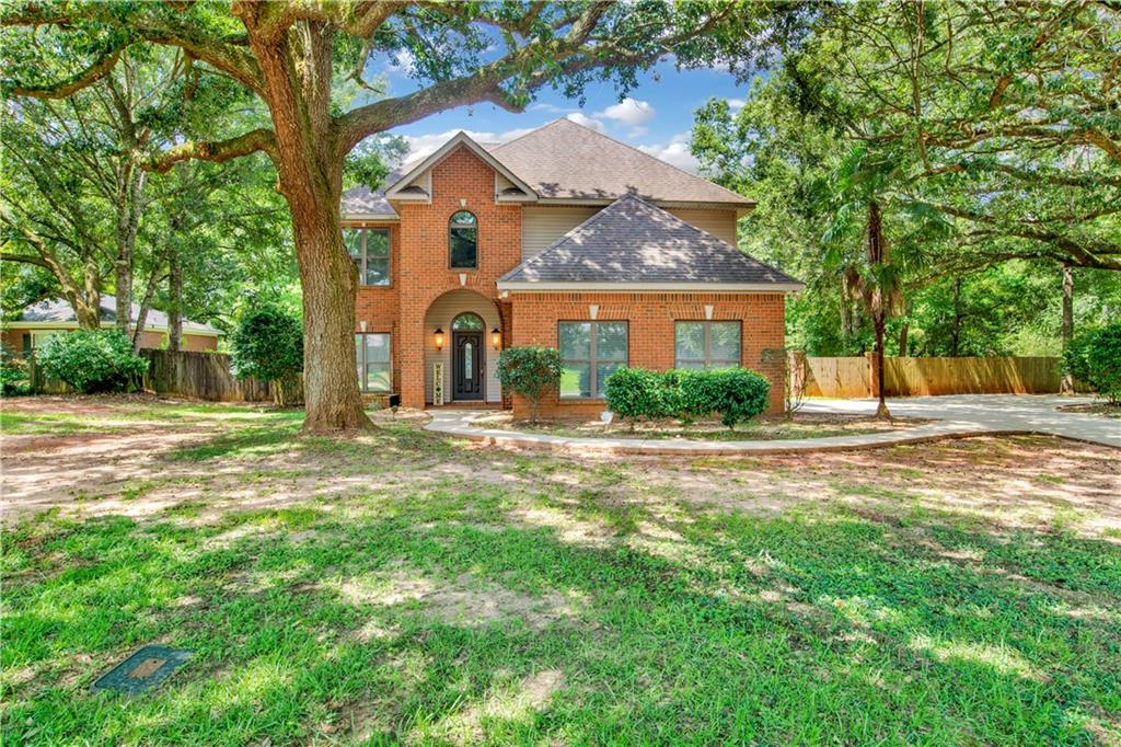 Hunters Ct, Mobile, AL 36695