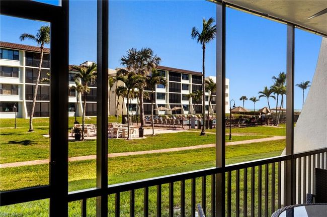 Walk-out Lanai | Image 25