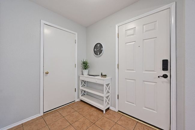 Entryway | Image 5