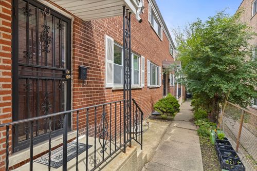 c-1727 W Estes Ave, Chicago, IL, 60626-5984 | Card Image