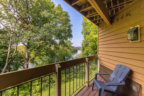 A17 Long Bay Point Dr, Galena, IL, 61036-8707 | Card Image