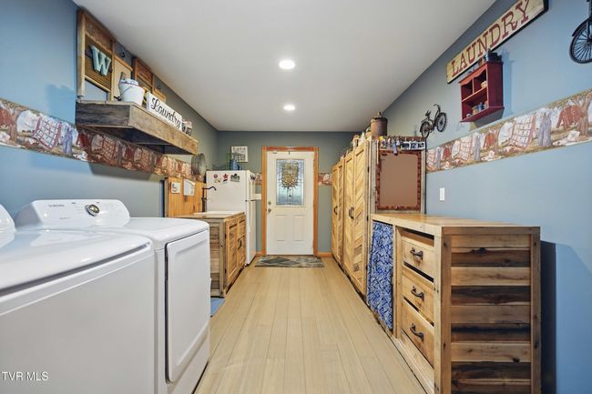 1124 Elizabethton Hwy, House other with 3 bedrooms, 3 bathrooms and null parking in Bluff City TN | Image 35