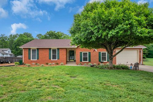 460 Bluff Dr, Clarksville, TN, 37043-1741 | Card Image