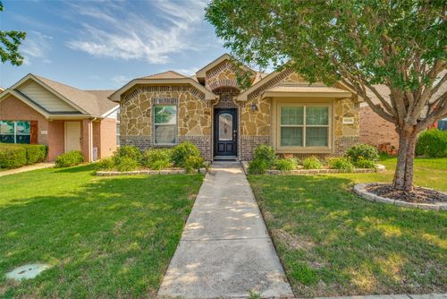 8835 Tucker St, Cross Roads, TX, 76227-2233 | Card Image