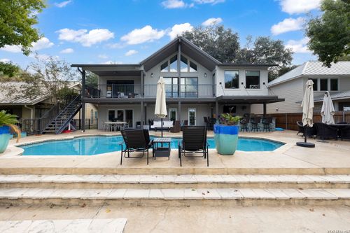 180 Lake Ridge Dr, Seguin, TX, 78155-9444 | Card Image