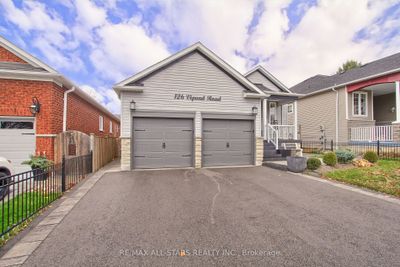 126 Vipond Rd, House other with 3 bedrooms, 4 bathrooms and 4 parking in Whitby ON | Image 1