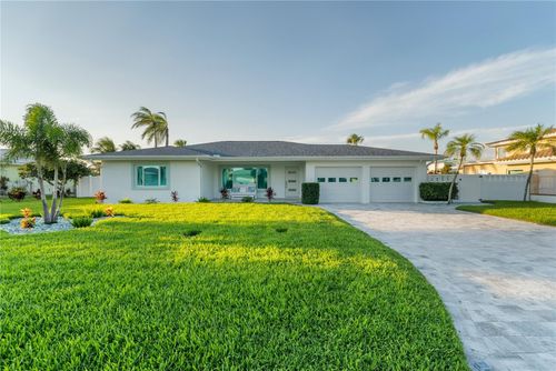 227 Howard Dr, BELLEAIR BEACH, FL, 33786-3533 | Card Image