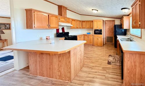 293 Westfield Dr, Erie, MI, 48133-9465 | Card Image