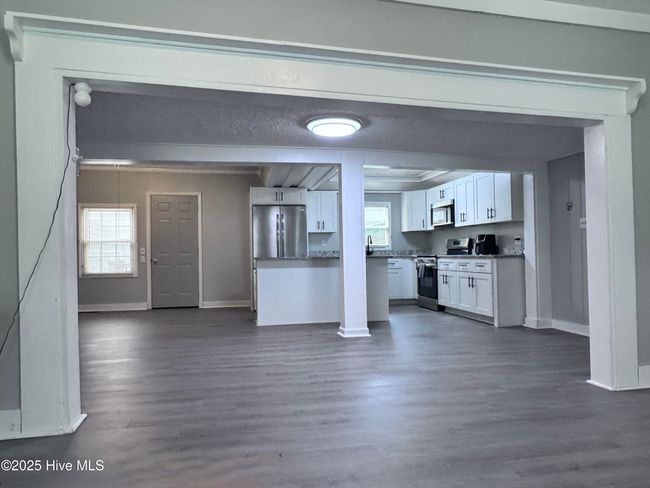 305 E Oak St, House other with 3 bedrooms, 2 bathrooms and null parking in Lake Waccamaw NC | Image 14
