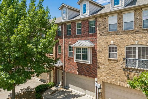 2654 Chambers Dr, Lewisville, TX, 75067-8203 | Card Image