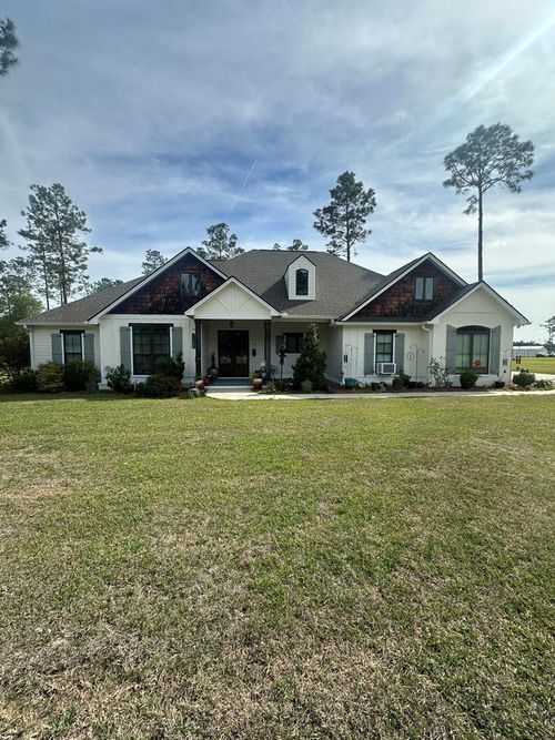 664 Walton Way Dr, Nashville, GA, 31639-6457 | Card Image