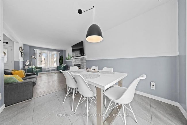 1456 Prestone Dr, House other with 3 bedrooms, 2 bathrooms and 2 parking in Orléans ON | Image 11