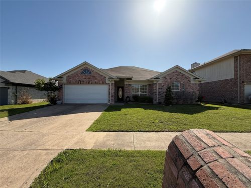 6717 Smallwood Dr, Arlington, TX, 76001-7832 | Card Image