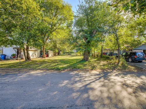 1315 N Saint Louis Ave, Tulsa, OK, 74106-5012 | Card Image