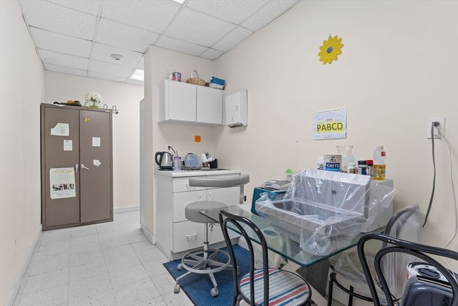 NR1 - 77 Pond Ave, Home with 0 bedrooms, 0 bathrooms and null parking in Brookline MA | Image 24